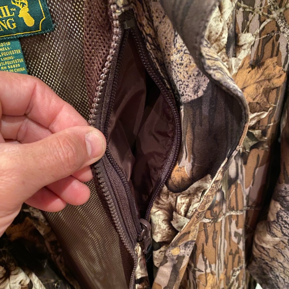 Cabela’s Gore-Tex Rain Jacket NWOT
